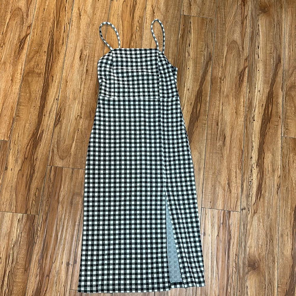 Black gingham style is zara dress